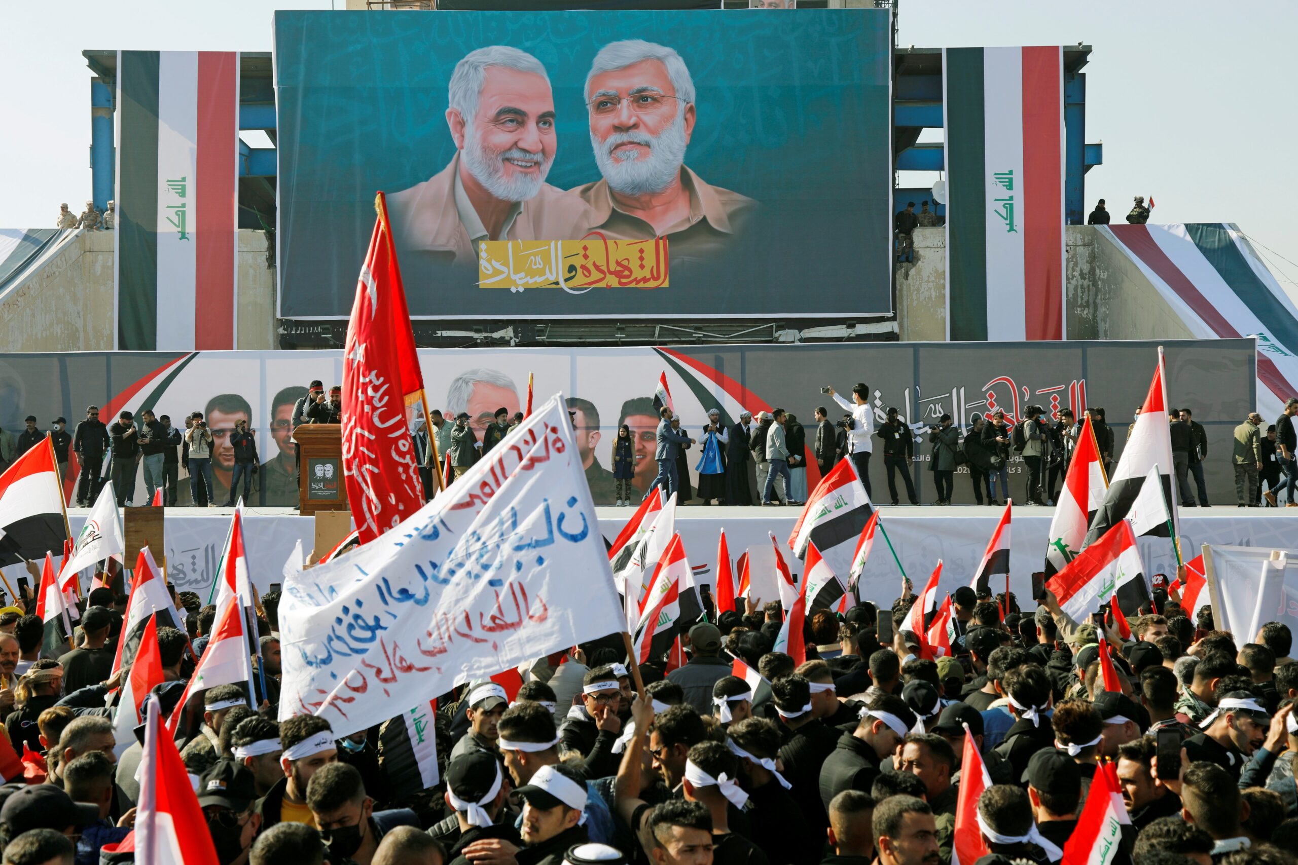 Peringati Pembunuhan Jenderal Soleimani dan Abu Mahdi di Bandara Baghdad, Ribuan Orang Tuntut Tentara AS Diusir dari Irak