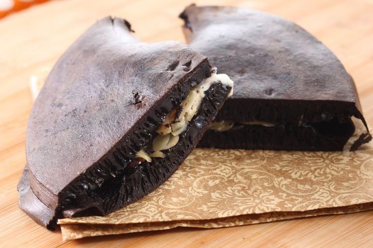 Resep Martabak Manis Hitam Isi Vla