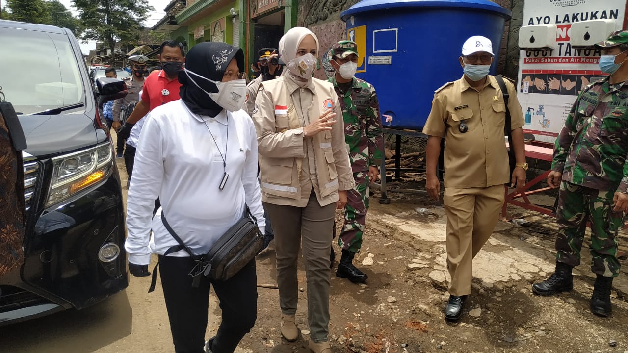 Model Kepemimpinan Mensos Risma Bikin Gerah Elite Politik