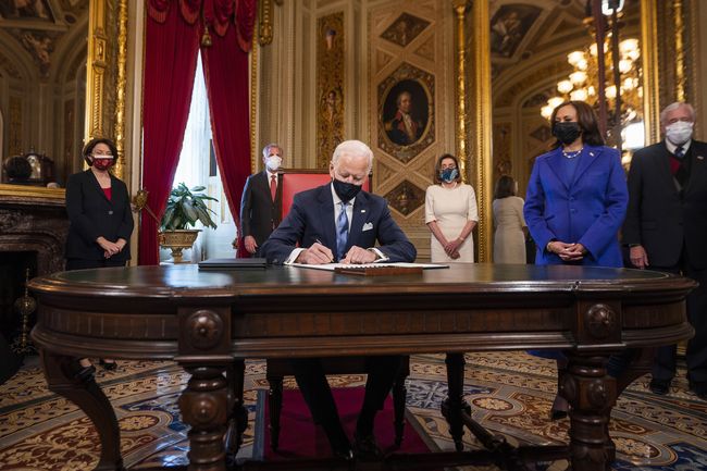 Jubir Dewan Keamanan Nasional Biden Sebut Sanksi China ‘Sinis’