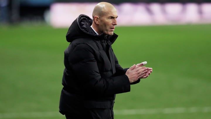 Didesak Lengser dari Real Madrid, Zinedine Zidane Menolak