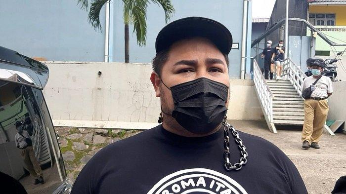 Ivan Gunawan Gelar Fashion Show Hari Raya Tanpa Penonton