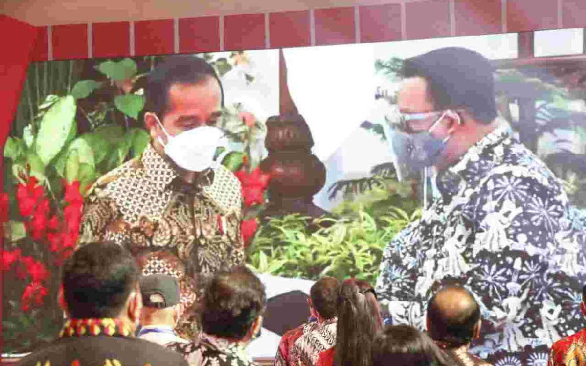 Pakar Komunikasi Politik Nilai Anies Muliakan Jokowi Saat Tunjukkan Prestasinya Pimpin DKI