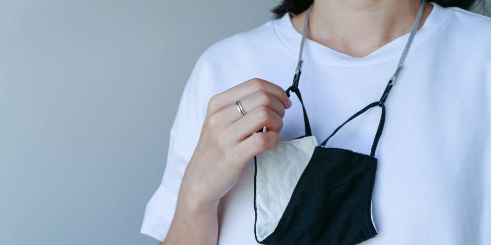 Ketahui Plus Minus Penggunaan Tali Strap Masker