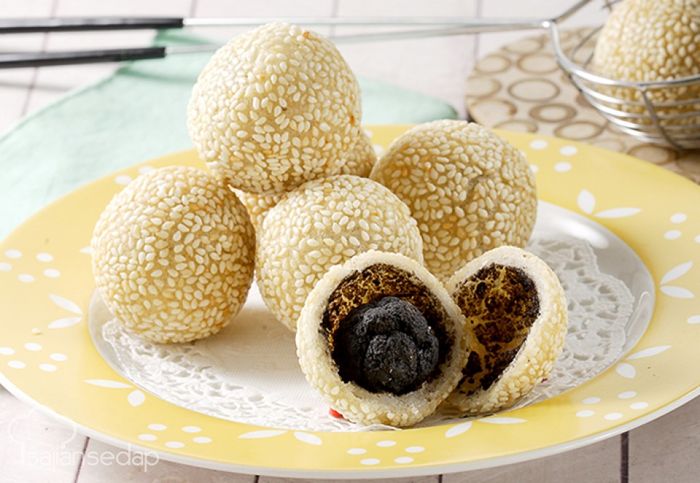Resep Onde-onde Kekinian Isi Cokelat