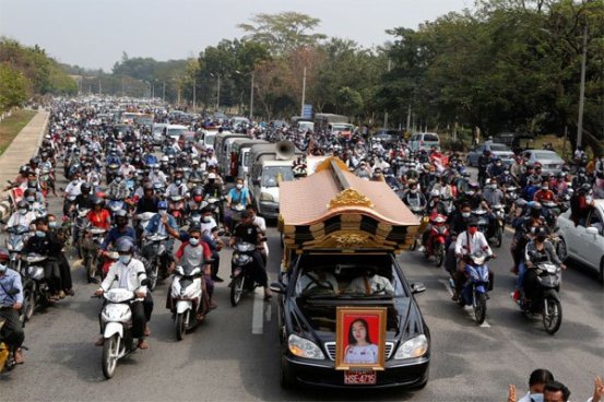 Ribuan Orang Ikuti Pemakaman Korban Demonstrasi Kudeta Militer di Myanmar