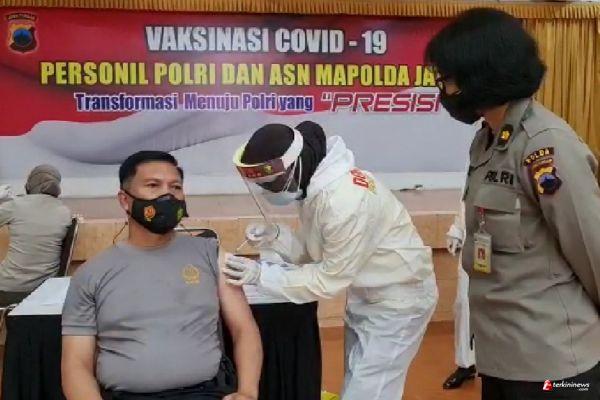 Tahap Pertama Gelombang Kedua, 200 Anggota Polda Jateng Ikuti Vaksinasi