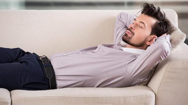 Ini 4 Alasan Sesekali Anda Perlu Sempatkan Tidur Siang