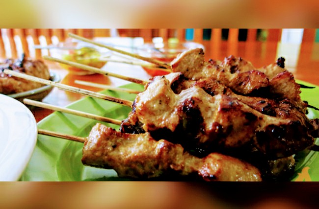 Bingung Cari Lauk Makan Siang? Coba Sate Ikan Tuna Krispi