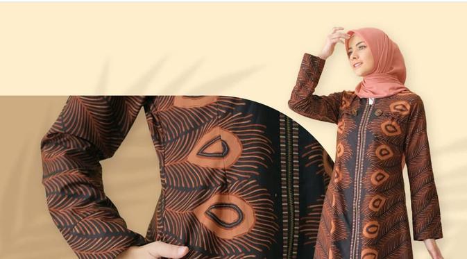 Yasmine Wildblood Bangga Kenakan Hasil Karya Catalia Batik