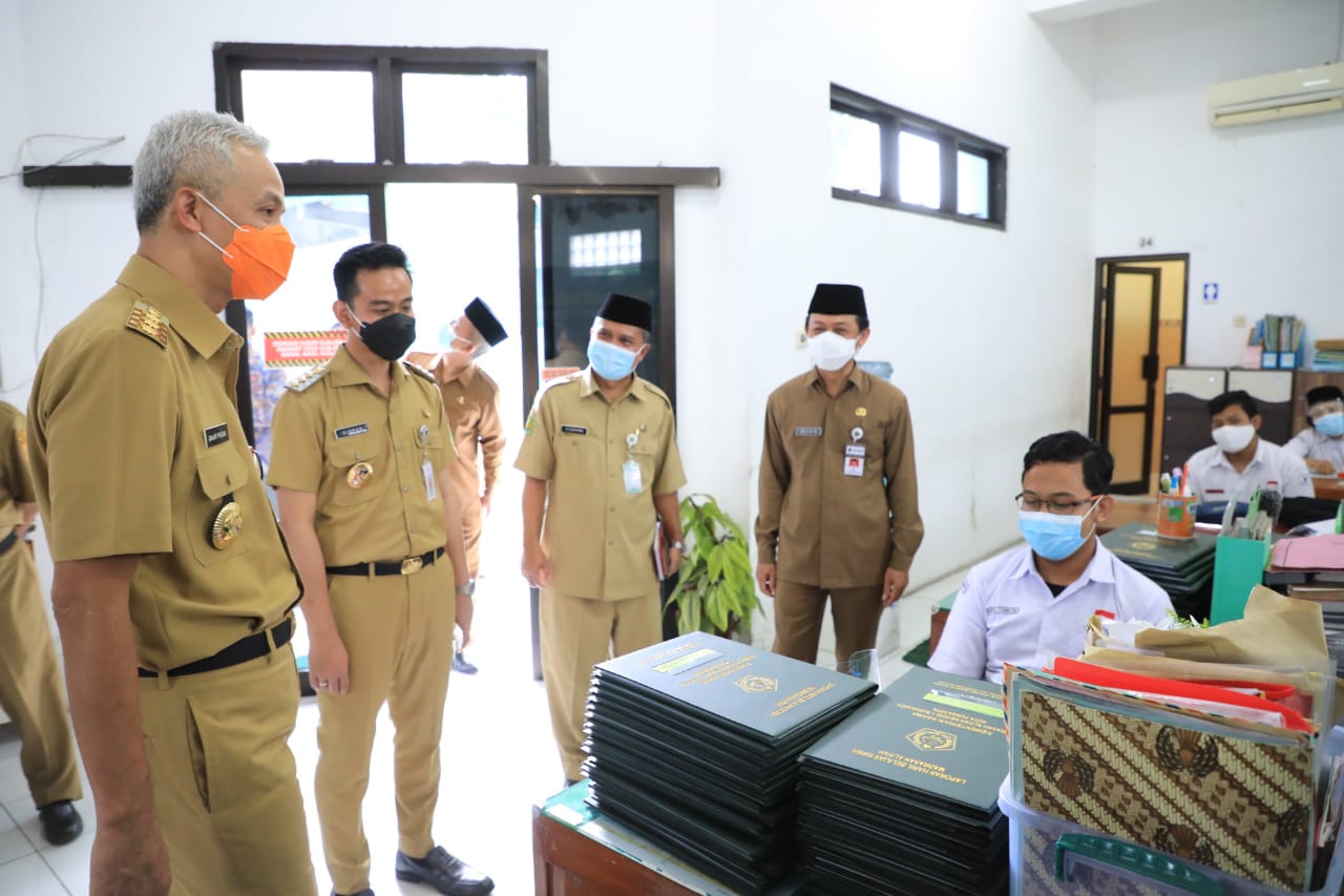Belum Lama Jabat Wali Kota, Gibran Sudah Ngamuk Saat Sidak para Guru di Wilayahnya