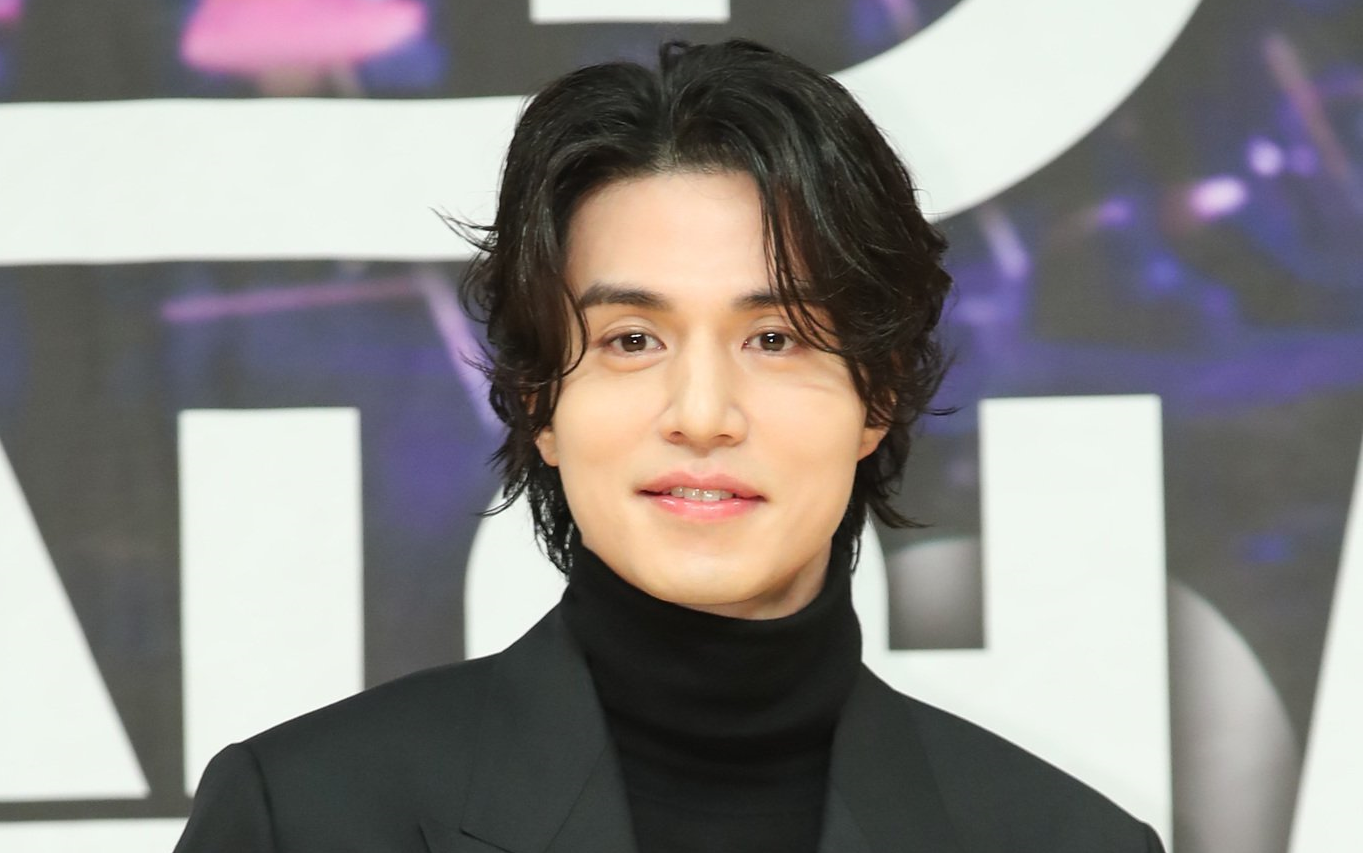 Lee Dong Wook Dapat Tawaran Bintangi Drama Superhero ‘Bad and Crazy’