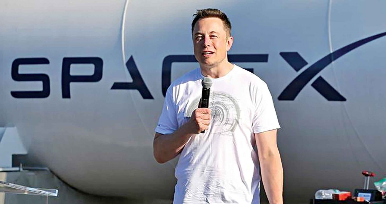 Terbangkan Manusia Sampai di Bulan, Elon Musk Menangi Kontrak 42 Triliun dari NASA