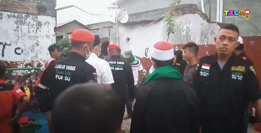 Selain Anggap Syirik Hingga Bubarkan Atraksi Jaran Kepang, Laskar FUI Ludahi Warga dan Terlibat Baku Hantam