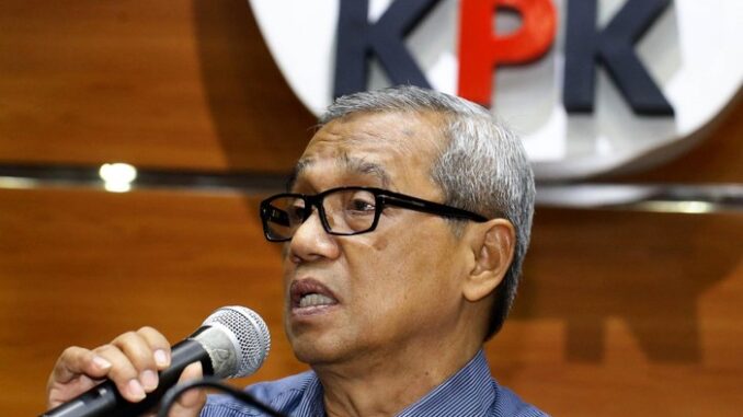 Eks Komisioner KPK Sentil Sikap Jokowi yang Tak Sejalan dengan Wawasan Kebangsaan
