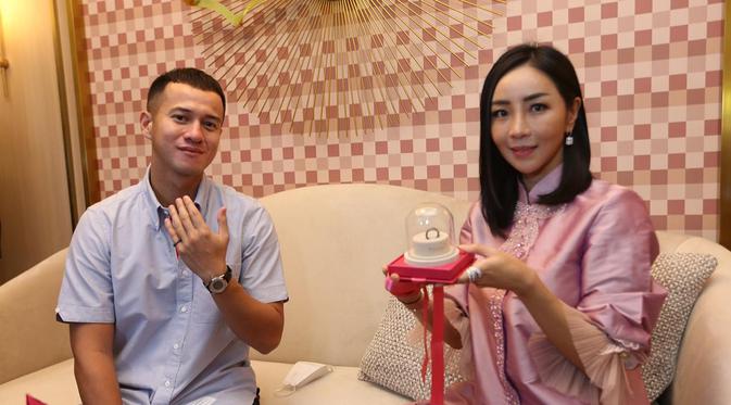 Kolaborasi dengan Passion Jewelry, Herjunot Ali Rilis Cincin untuk Pria