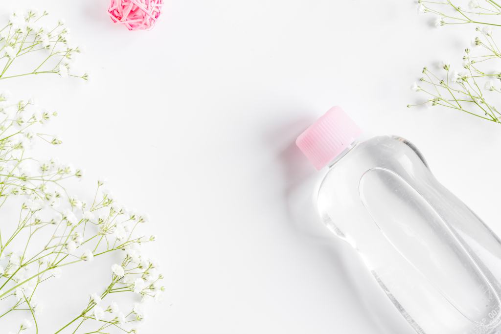 Pakai Baby Oil untuk Skincare, Amankah?