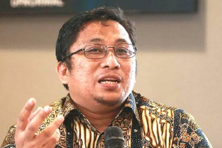 Pusako Unand Tuding Jokowi Beri Perintah Nonaktifkan 75 Pegawai KPK, PDIP Geram