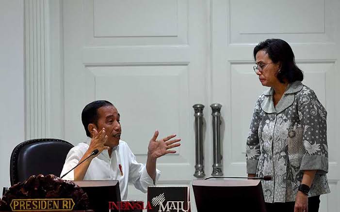 Saat Sri Mulyani dan Jokowi Berselisih Keinginan Soal THR PNS 2021