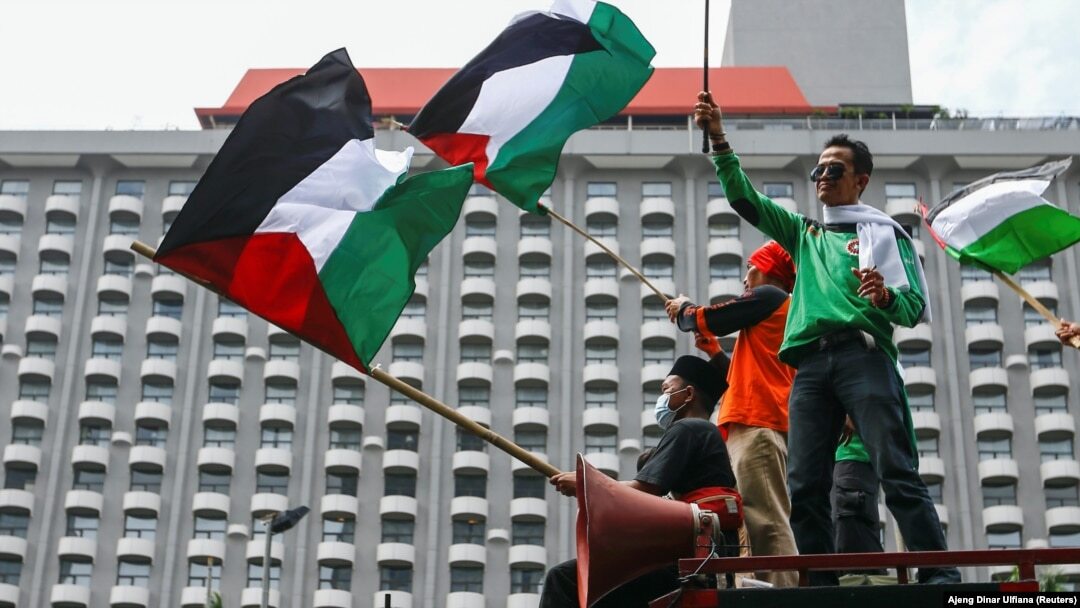 Polisi Terjunkan Ribuan Personel Kawal Serikat Buruh Turun Aksi Solidaritas Palestina