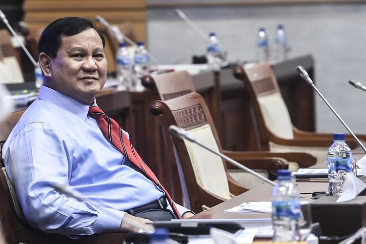 LSM Desak Jokowi Hentikan Rencana Prabowo Belanja Alpalhankam Rp1.700 Triliun
