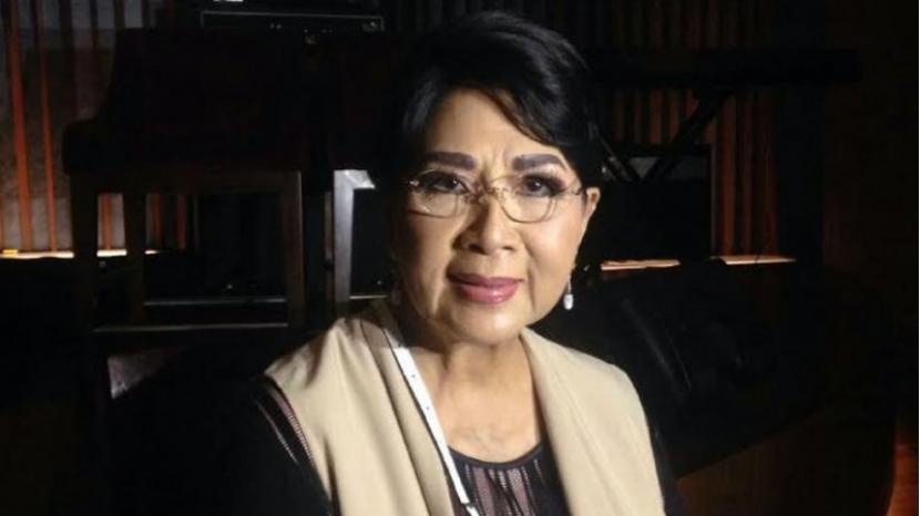 Titiek Puspa Rilis Lagu ‘Dua Sejoli’ untuk Rayakan Anniversary Pernikahan