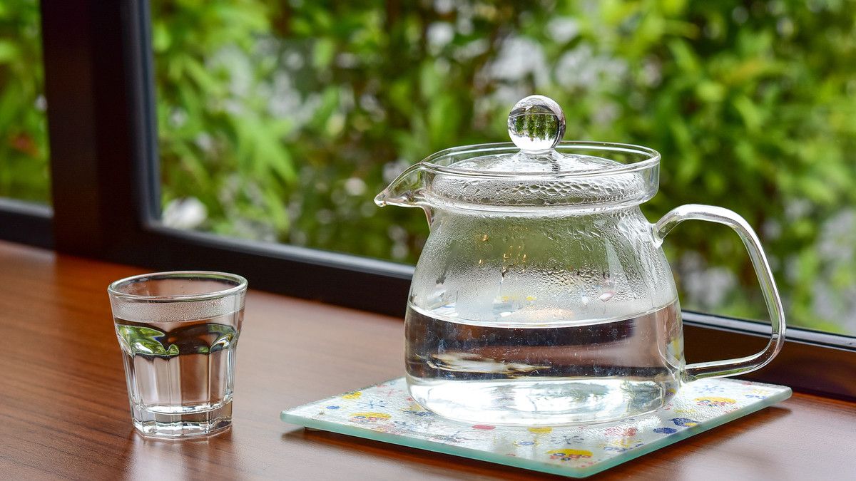 Ketahui Manfaat Menakjubkan Minum Air Panas untuk Kesehatan