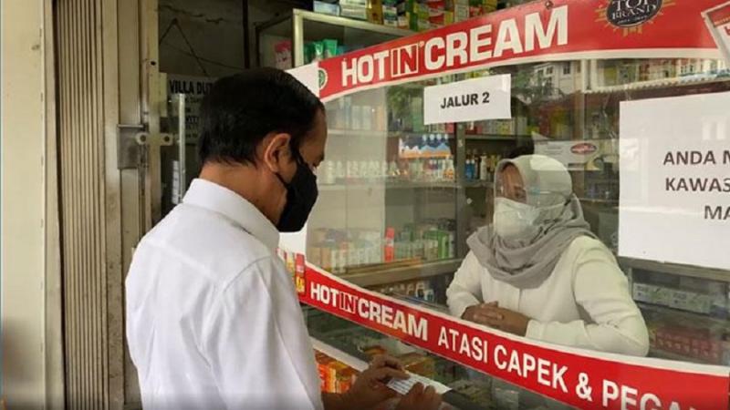 Stok Kosong, Jokowi Gagal Dapatkan Obat Terapi Covid-19 Saat Blusukan ke Apotek Bogor