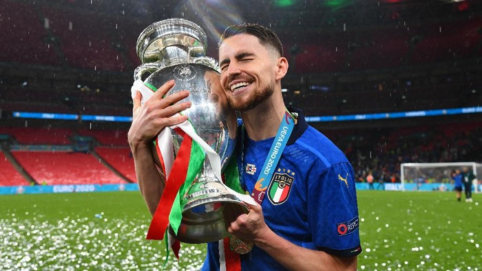 Klub-klub Besar Eropa Minati Jorginho, Begini Tanggapan Agennya
