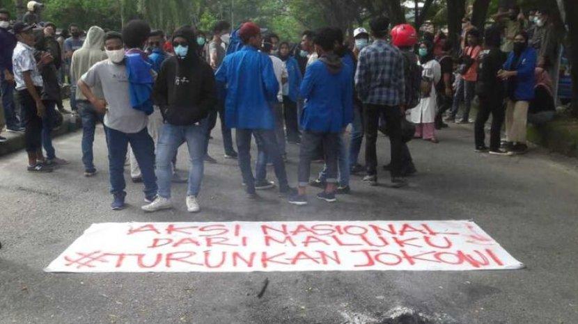 Anggap PPKM Darurat 'Bunuh Rakyat', Mahasiswa Pattimura Ambon Tuntut Jokowi Mundur