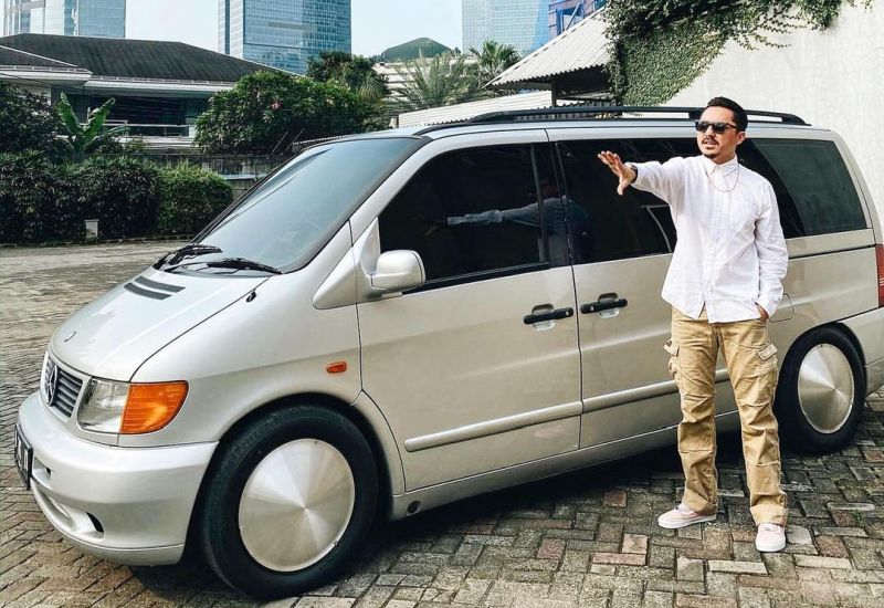 Ini Alasan Omesh Sulap Mobil Mercy Miliknya Jadi Ambulans Darurat