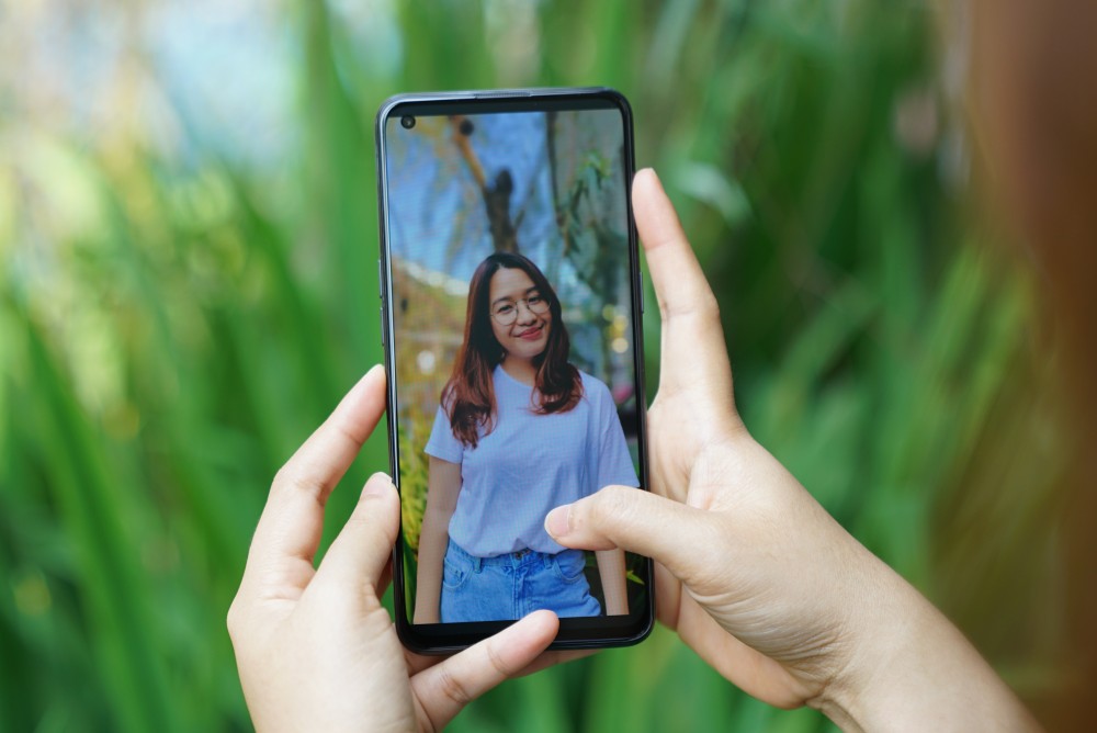 Video Oppo Reno6 Dilengkapi Efek Bokeh Sinematik