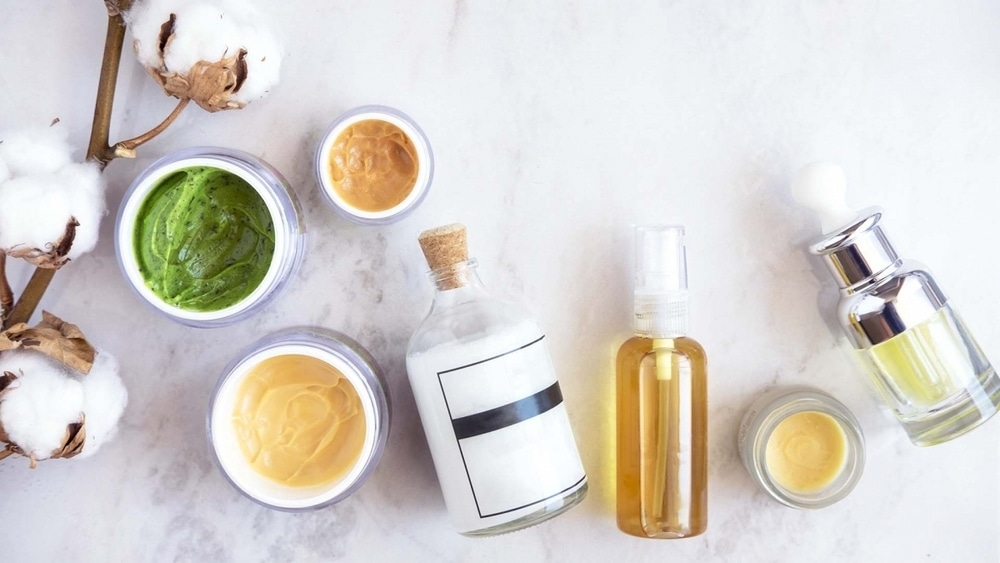 Begini Kata Ahli Dermatologi tentang Urutan Memakai Skincare Malam
