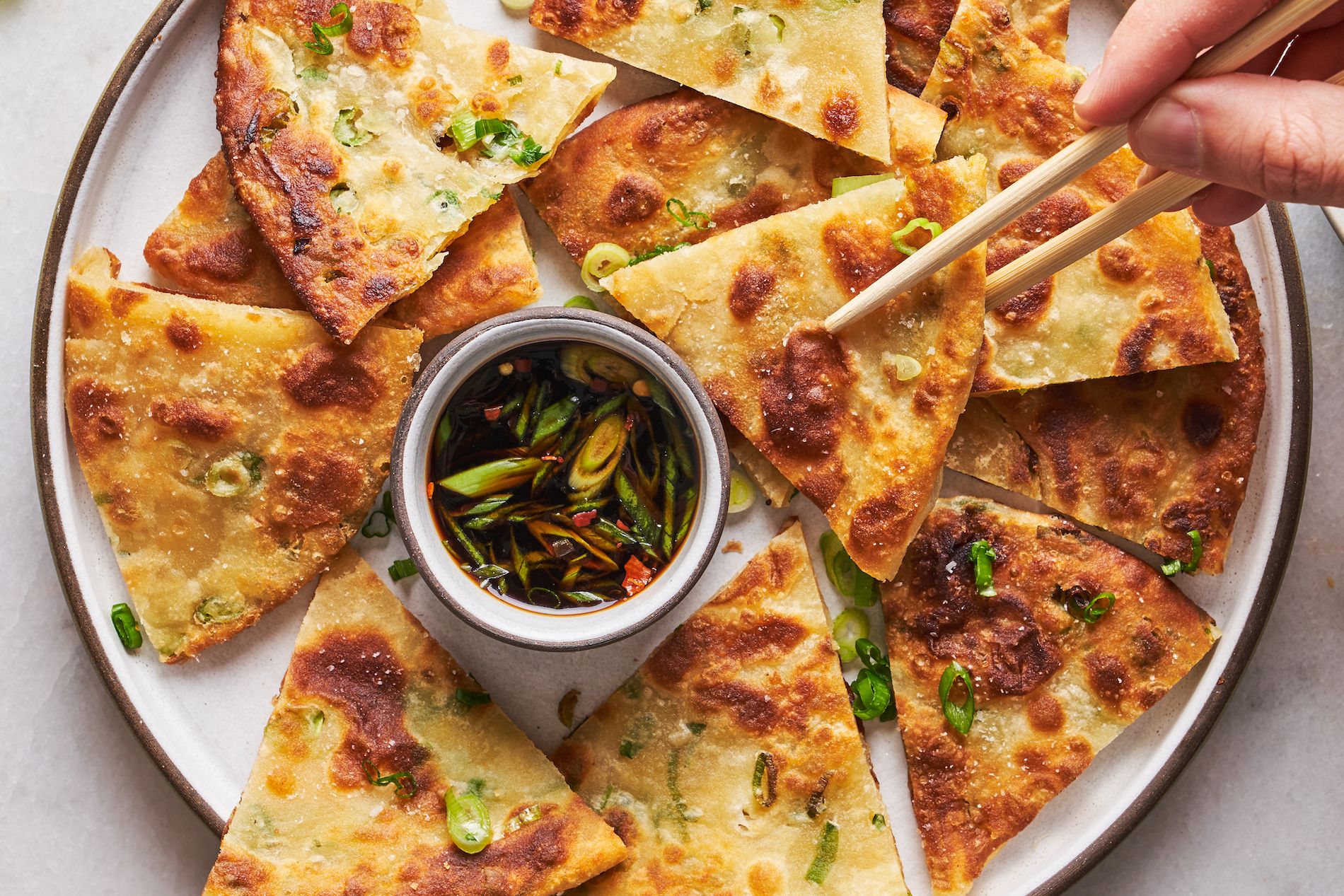 Ingin Camilan Gurih Khas Taiwan, Scallion Pancake Bisa Jadi Pilihan