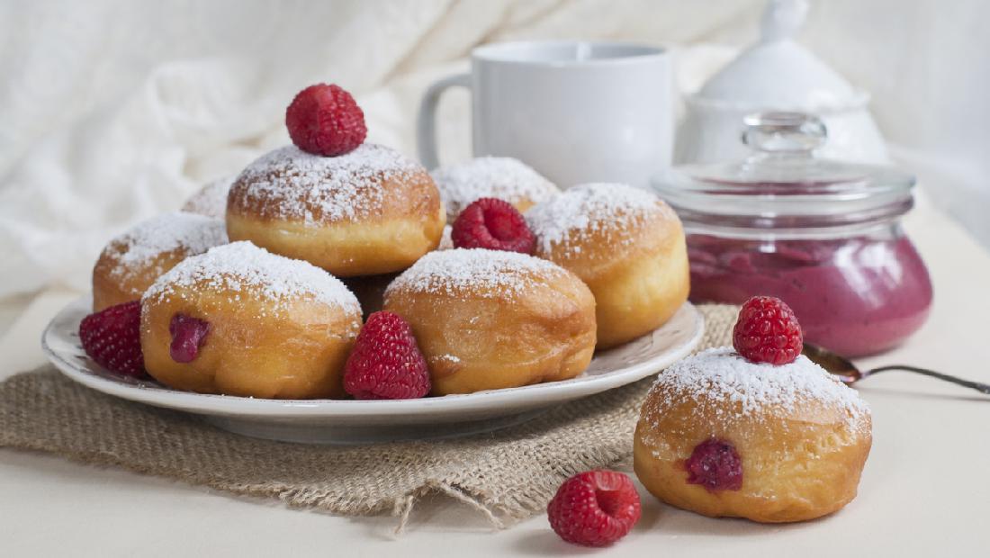 Resep Donat Bomboloni Isi Selai Stroberi