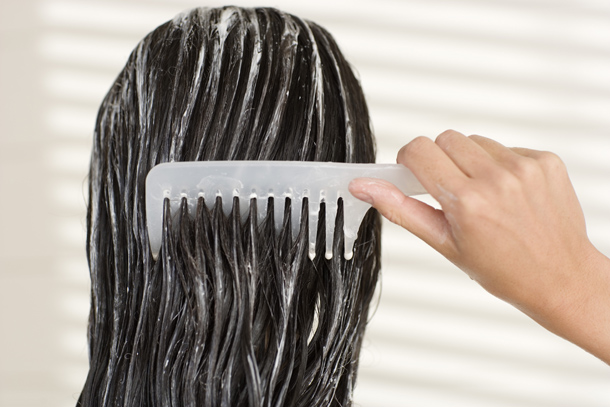 Tak Hanya Melembutkan Rambut, Ini Manfaat Conditioner