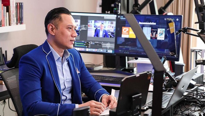 Kecanggihan Workstation AHY, Youtuber Gamer Lewat