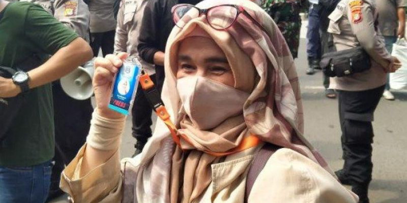 Neno Warisman Mendadak Mundur dari Partai Amien Rais, Ada Apa?