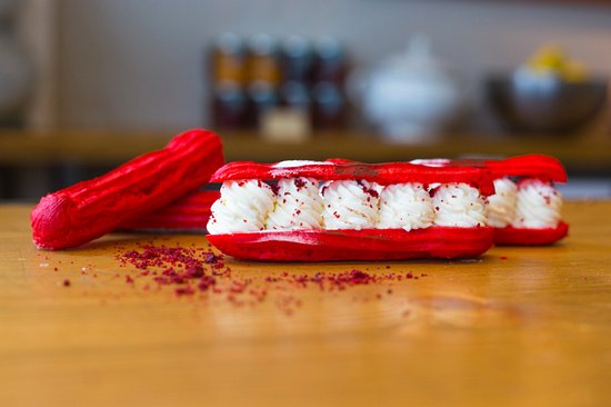 Resep Éclair Merah Putih Isi Krim Kocok