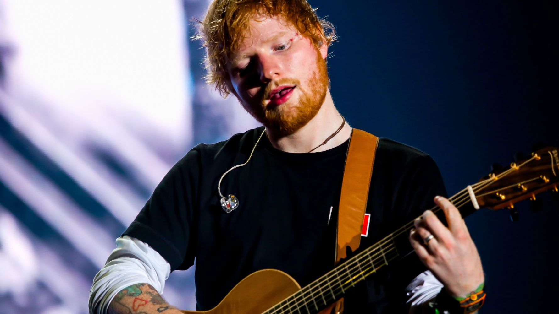 Ed Sheeran Jadi Artis Muda Terkaya di Inggris