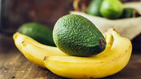 Konsumsi Buah dan Asupan Bergizi Tinggi Kalori ini Saat Tipes