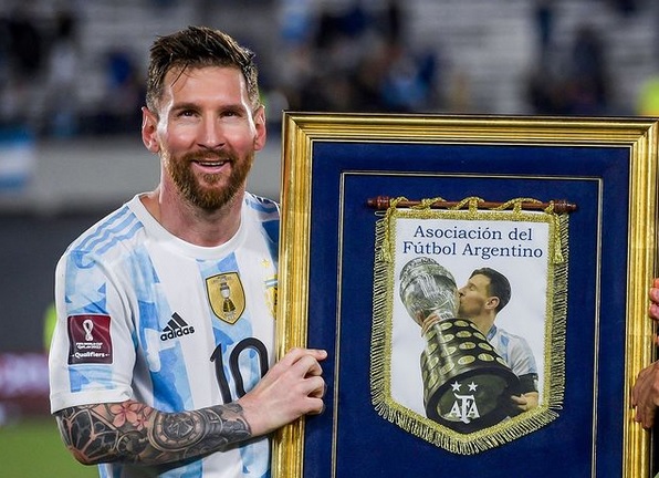 Leonardo: Messi Lebih Senang di Timnas Argentina