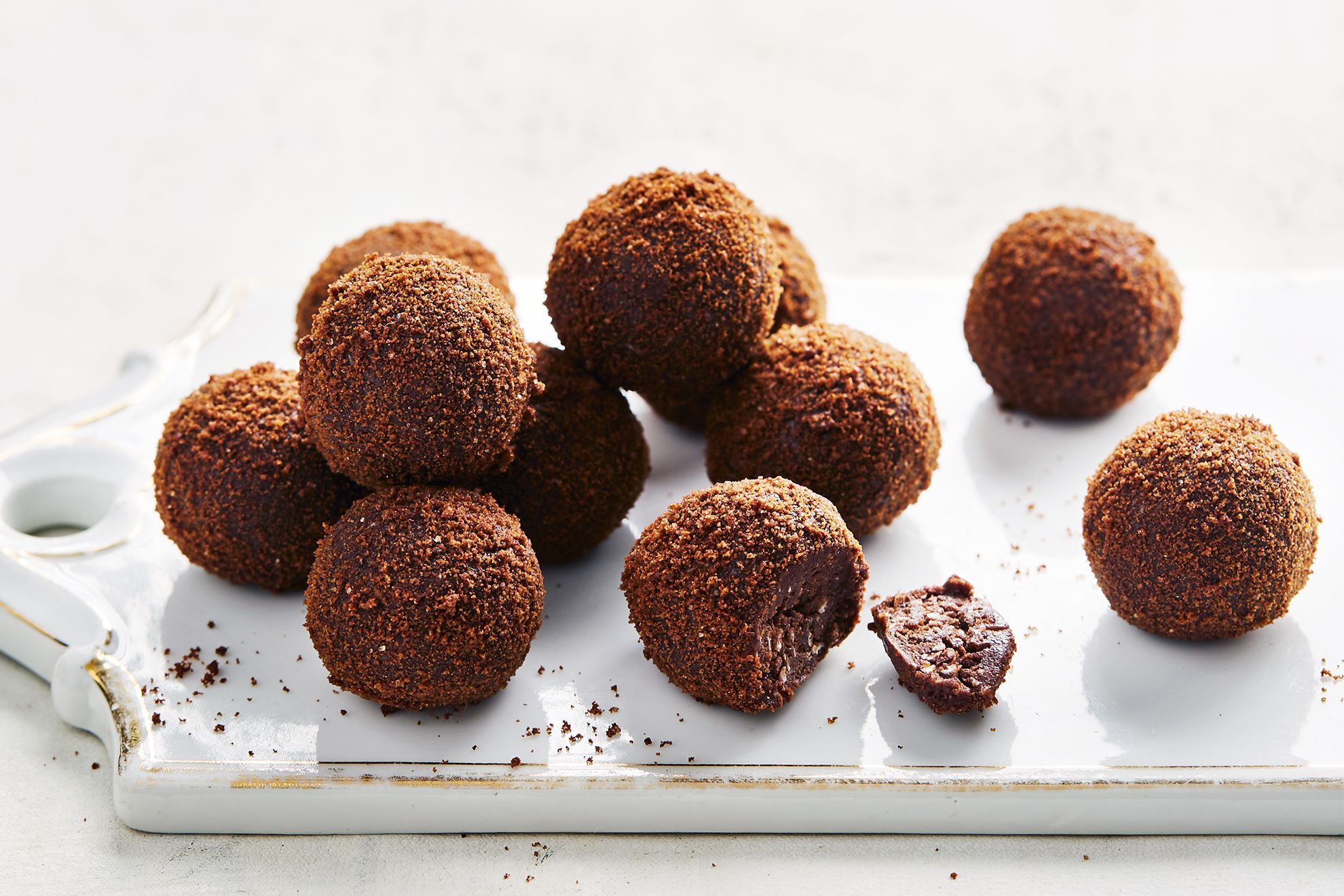Resep Condensed Milk Truffle, Camilan Praktis dan Ekonomis