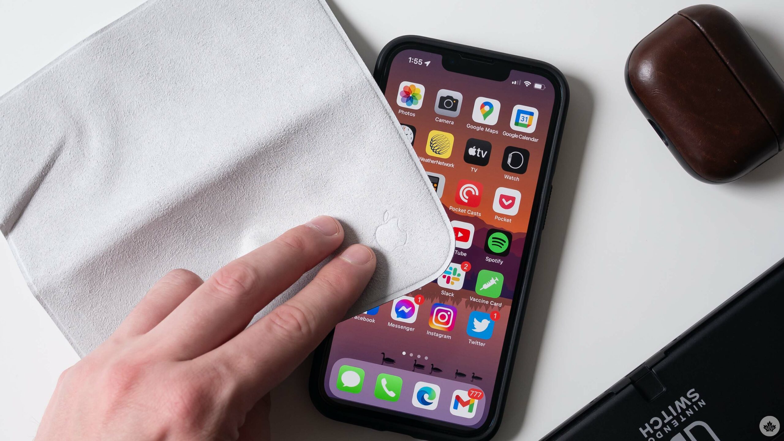 iFixit Oprek Kain Lap Apple Harga Rp270 Ribu