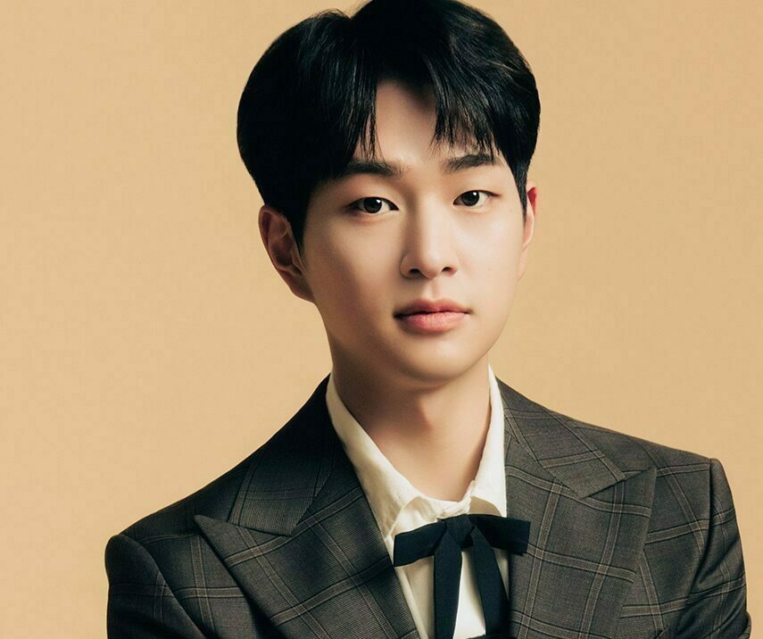Onew SHINee Mulai Syuting Serial ‘4 Minutes, 44 Seconds’