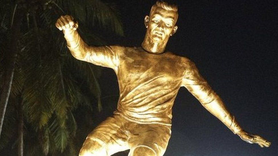 Patung Cristiano Ronaldo di India Memicu Kontroversi
