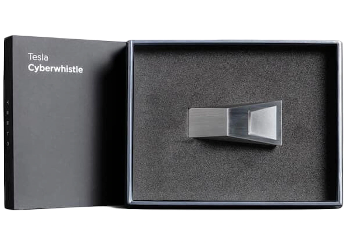 Tesla Jual Peluit Cyberwhistle, Harga 718 Ribuan