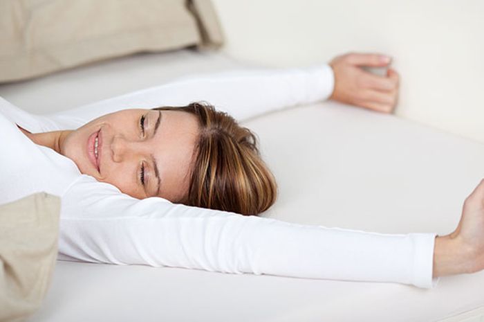 Tidur tanpa Bantal Bermanfaat bagi Kesehatan, Mitos atau Fakta?