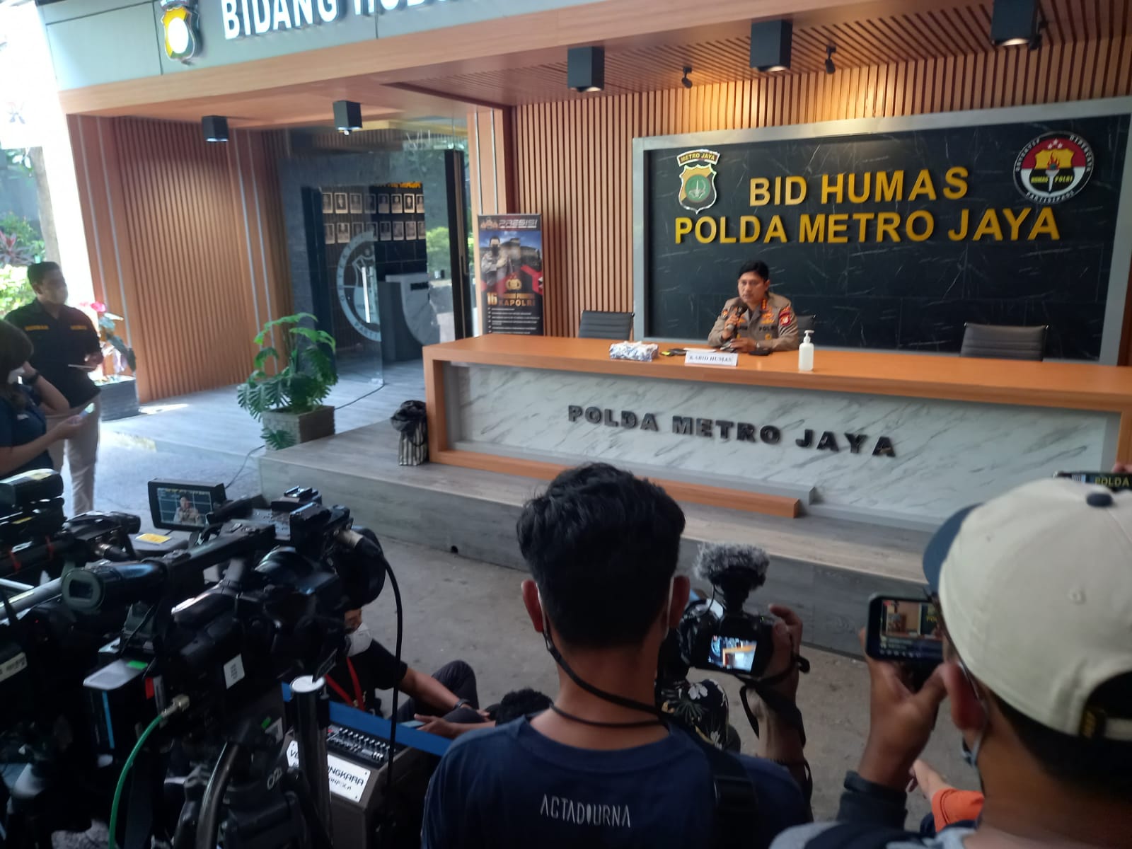 Polisi Tangkap Sosok Pemberi Doktrin Khilafah di Khilafatul Muslimin