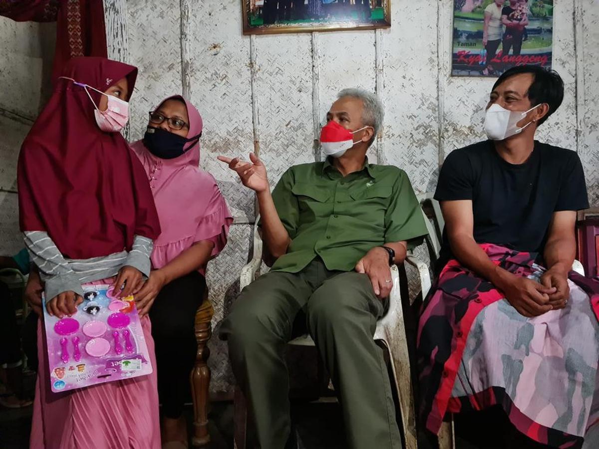 Kader PDIP Temanggung Mendadak Kembalikan Bansos dari Ganjar, Kenapa?